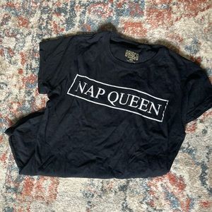 Nap queen tee
